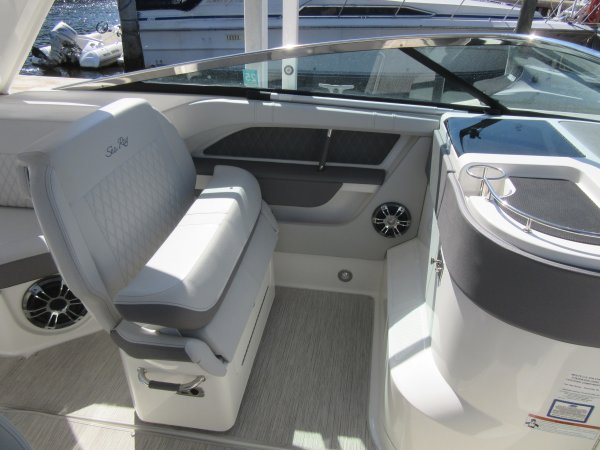 Used 2022 Sea Ray Power Boat for sale